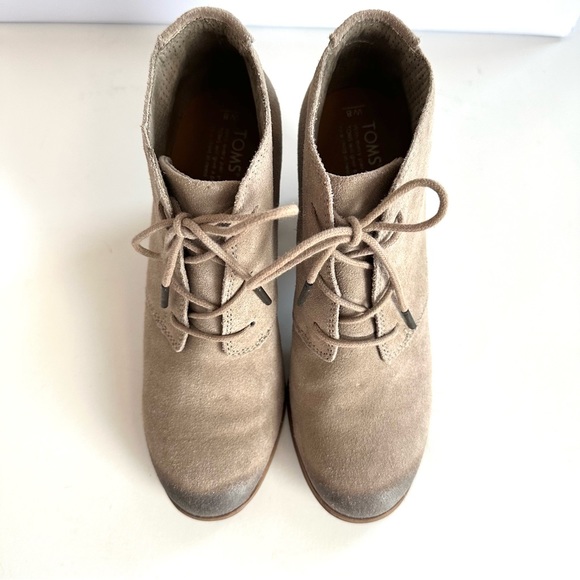 TOM’S LUNATA LACE-UP BLOCK HEEL BOOTIES IN DESERT TAUPE. Sz8 - Picture 5 of 12